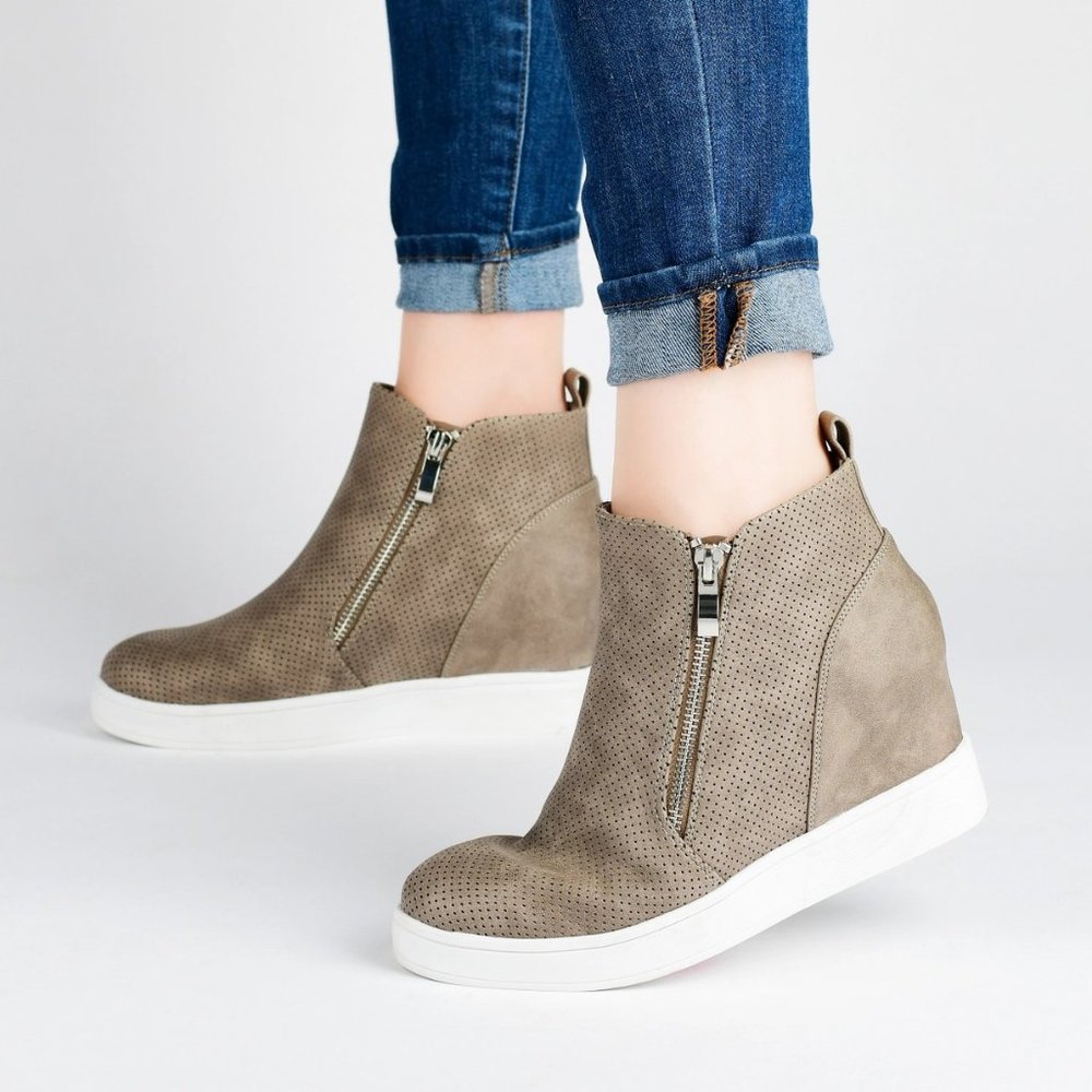 Journee Pennelope Sneaker Wedge